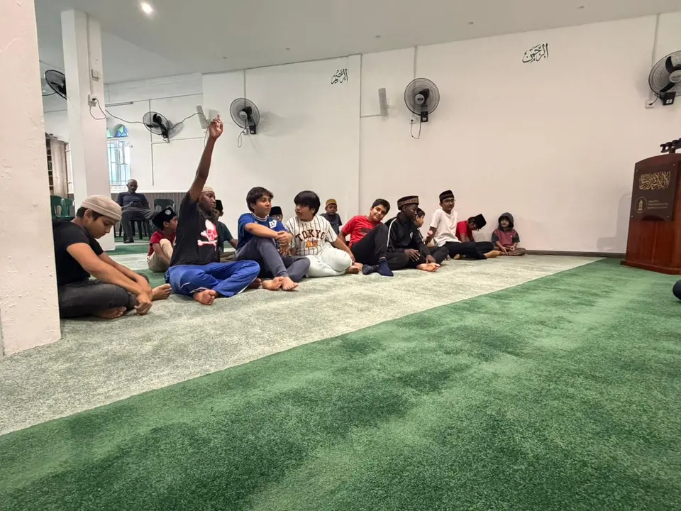 Waqar-e-Amal, photo 2